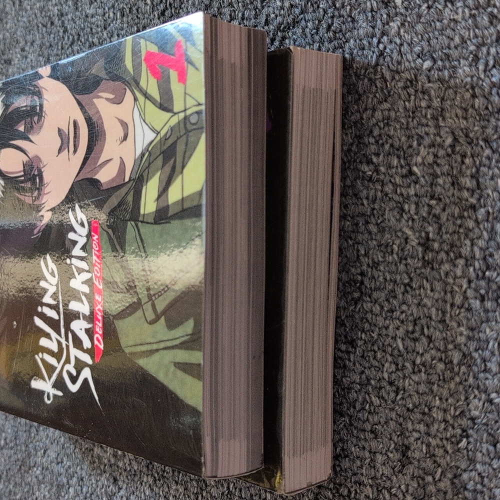 Killing Stalking Deluxe Edition Volumes 1 and 2 - Picture 5 of 5